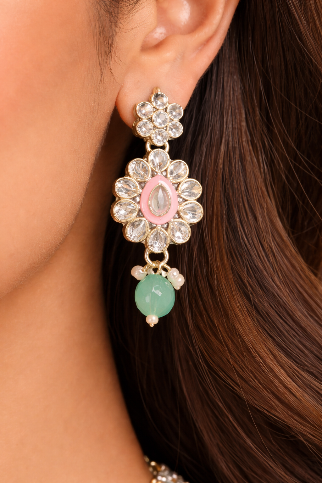 Elegant Kundan Necklace Set with Matching Earrings