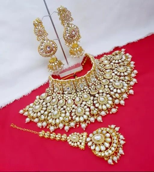 Golden Traditional Kundan Bridal Jewellery Set for Women – Gold Plated Choker Necklace with Earrings & Maang Tikka