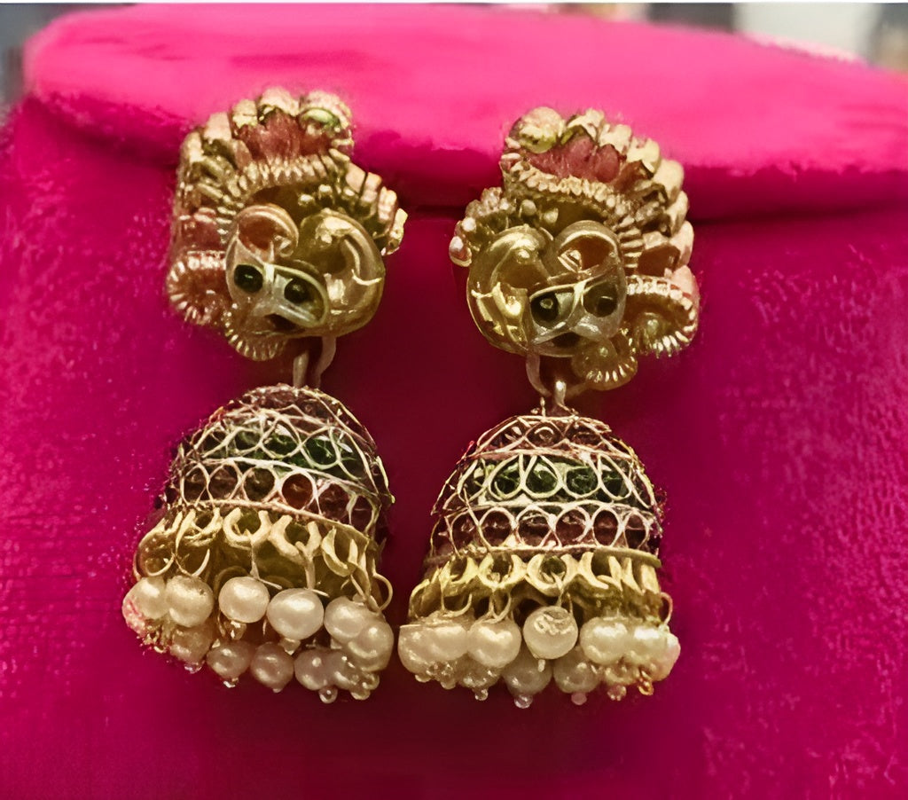 Exquisite Temple-Style Jewellery Set
